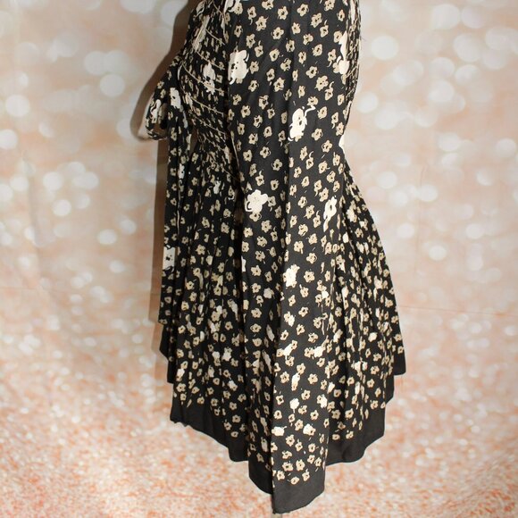 Studio M Womens Blouse Black Tan Floral Long Sleeve Flare V Neck Shirred ~Small~ - Picture 5 of 10